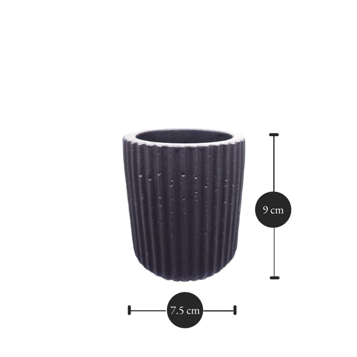 Sharon Ribbed Flower Pot: Dimensions: 7.5 cm x 9 cm (Diameter x Height)
