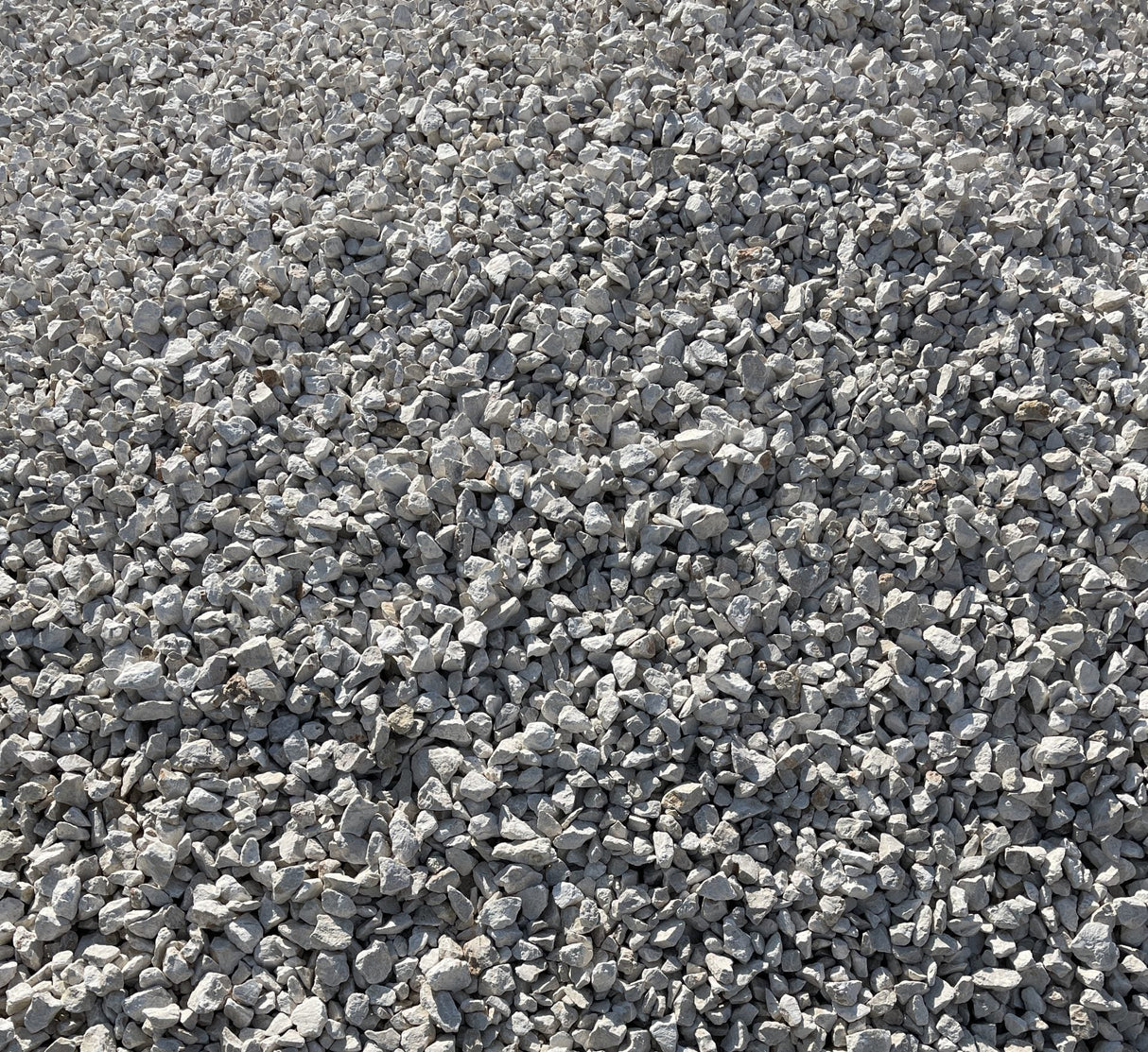 Off White Gravel 2-4cm 20kg Bag