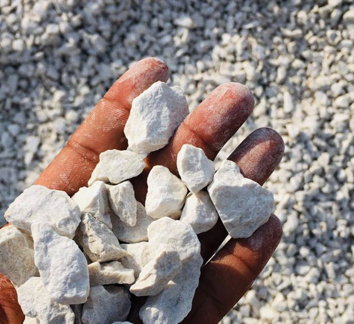 Off White Gravel 1-2cm 20kg Bag